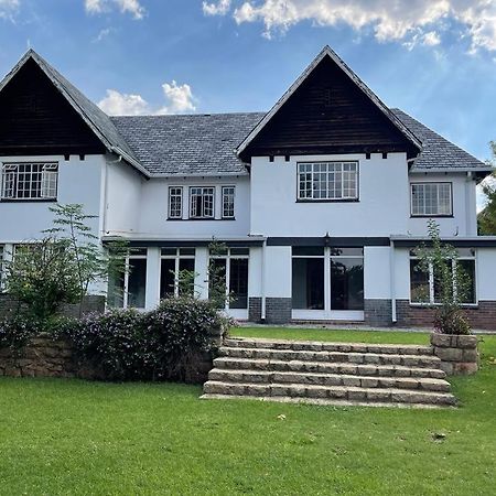 The South Way Bed & Breakfast Йоханесбург Екстериор снимка