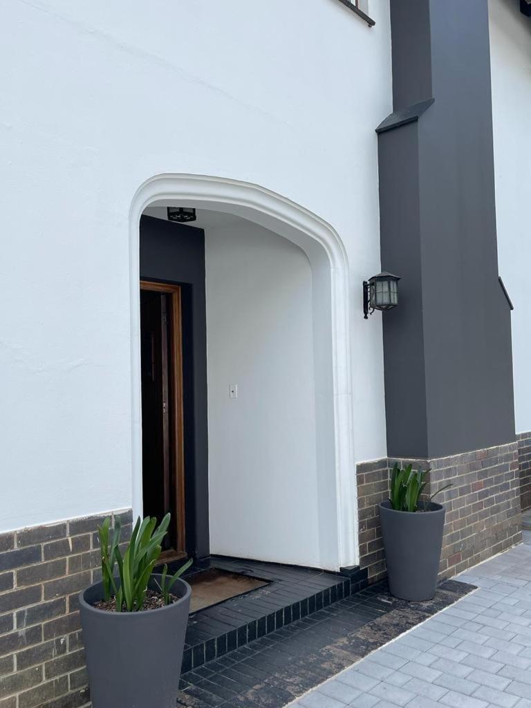 The South Way Bed & Breakfast Йоханесбург Екстериор снимка