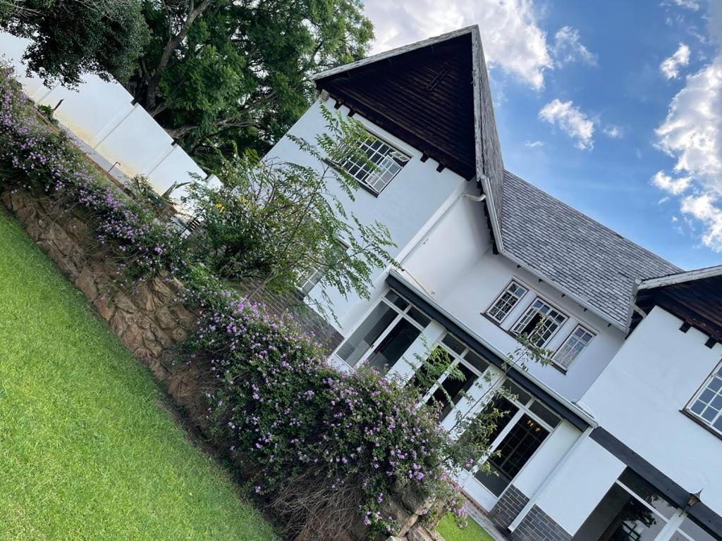 The South Way Bed & Breakfast Йоханесбург Екстериор снимка